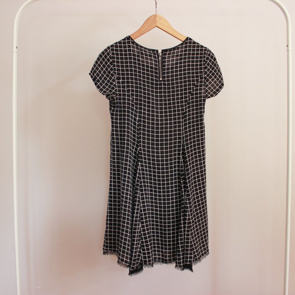 UO Silence + Noise Black & White Grid Dress - Picture 6 of 9